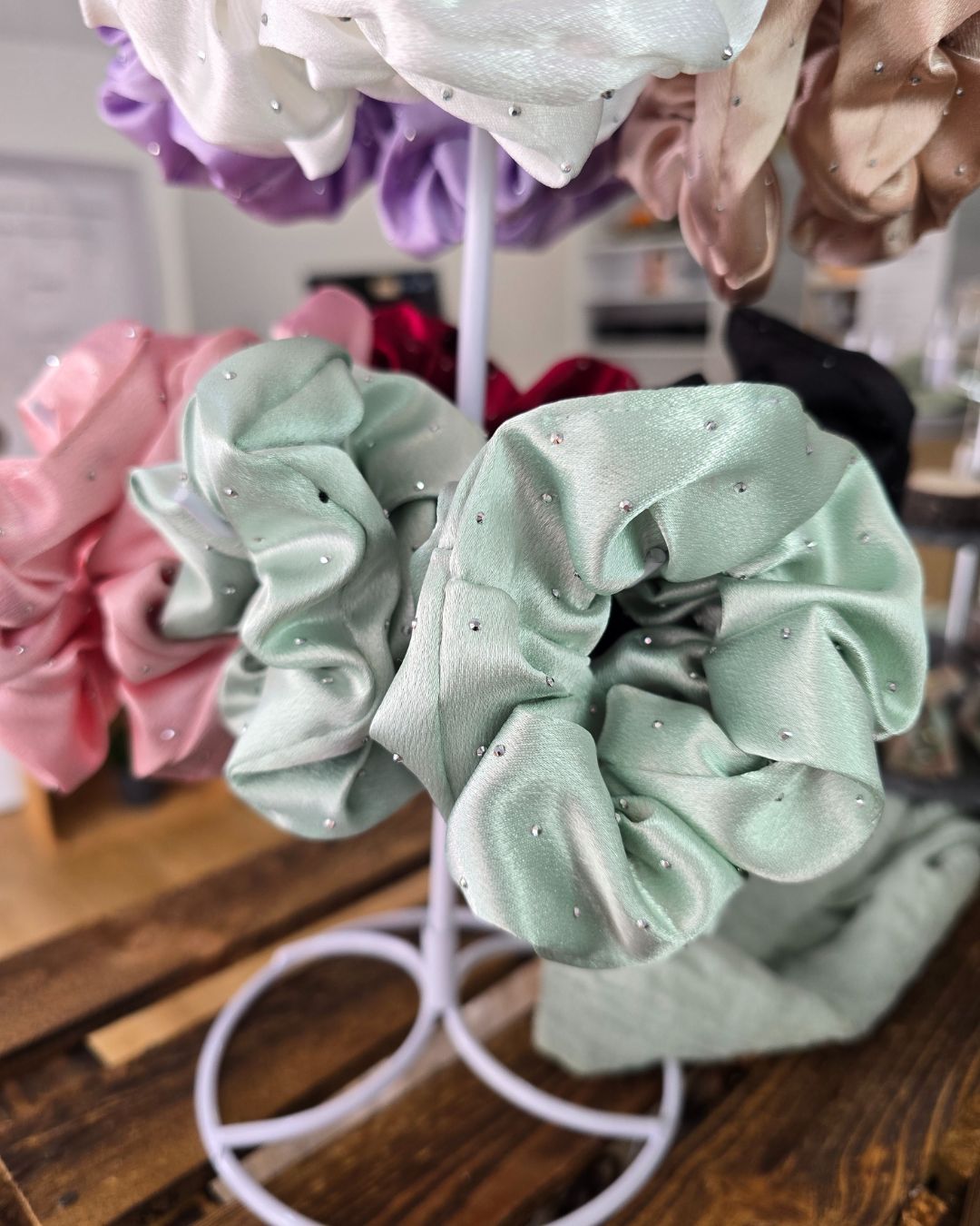 Satin Scrunchy Haargummi