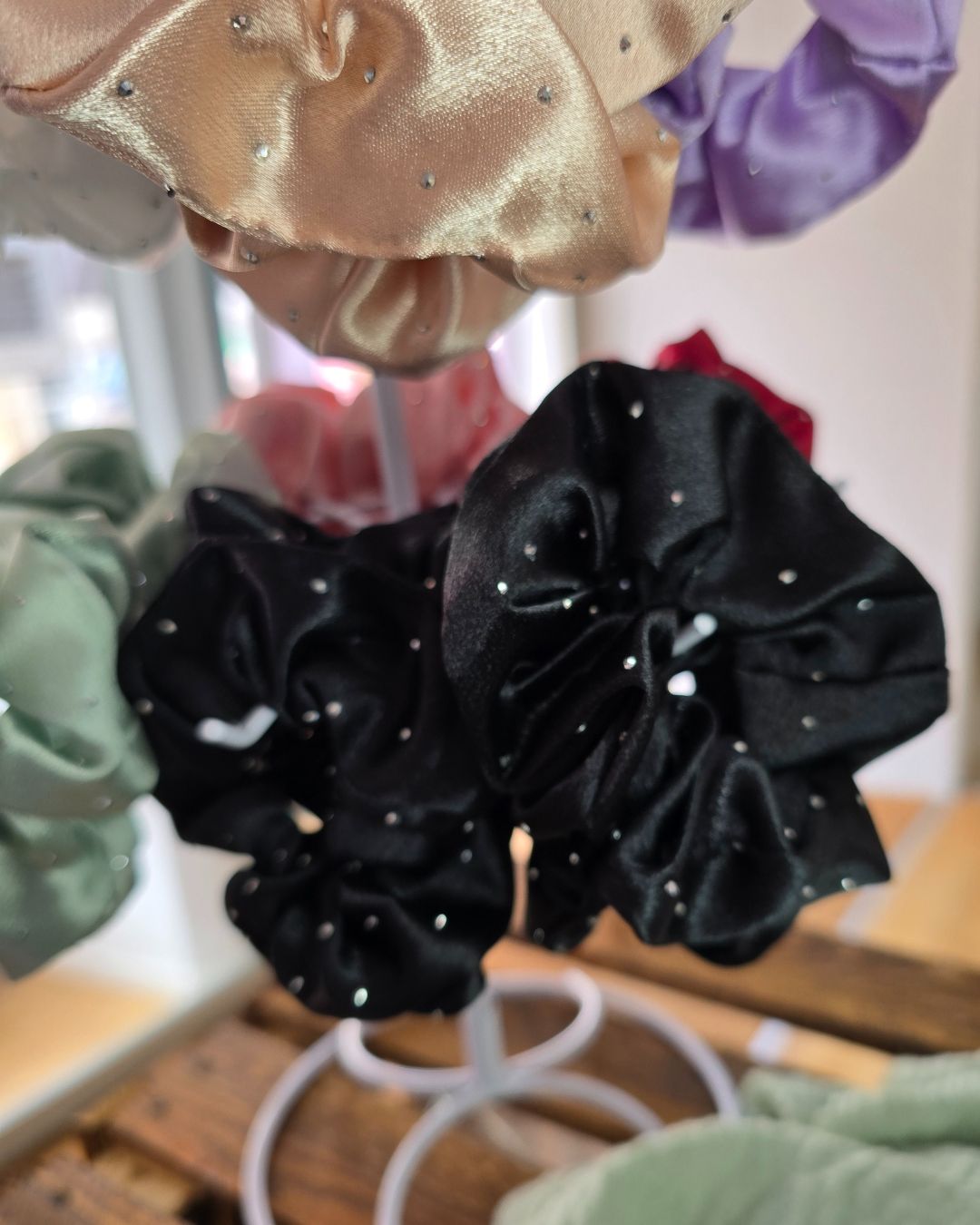 Satin Scrunchy Haargummi