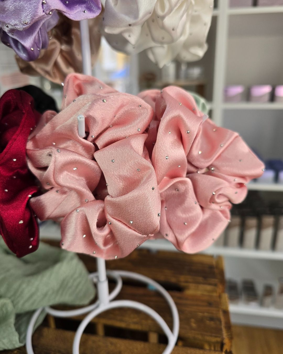 Satin Scrunchy Haargummi